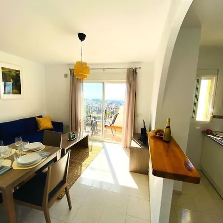 Апартаменты Canario - Imperial Park - Sea View, 6 Pools, Terrace